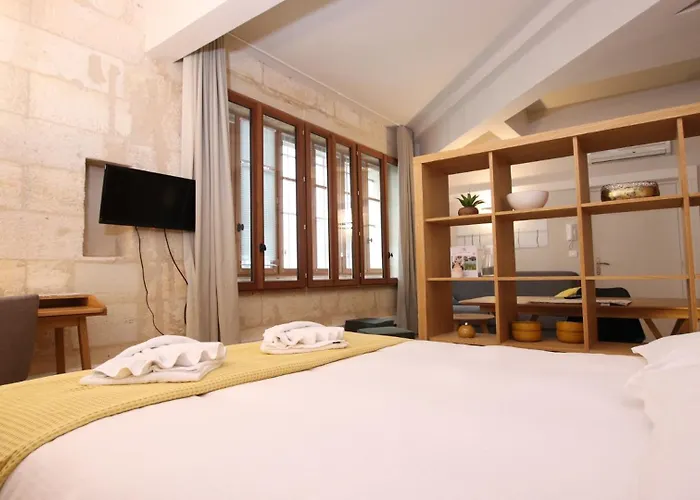 Les Suites De Saint Amand